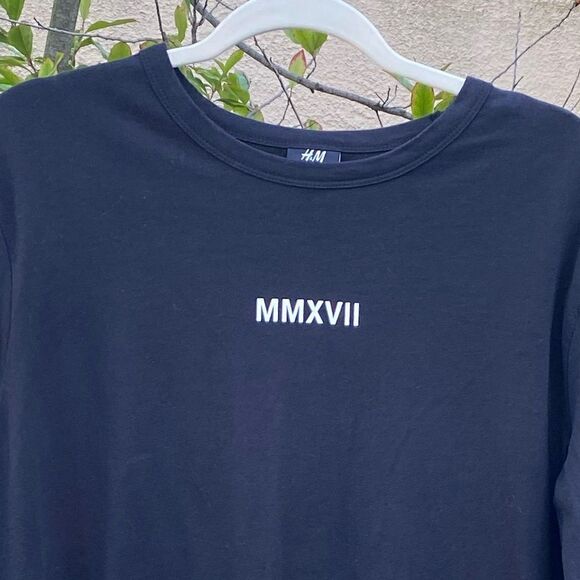 H&M MMXVII Black Long Sleeve Shirt with Detailing Designer Vibe. Size M. EUC! - Picture 3 of 5
